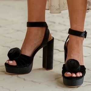 Antonio Melani × Nicola Bathie Emilia Black Velvet Rose Platform Sandals Sz 10